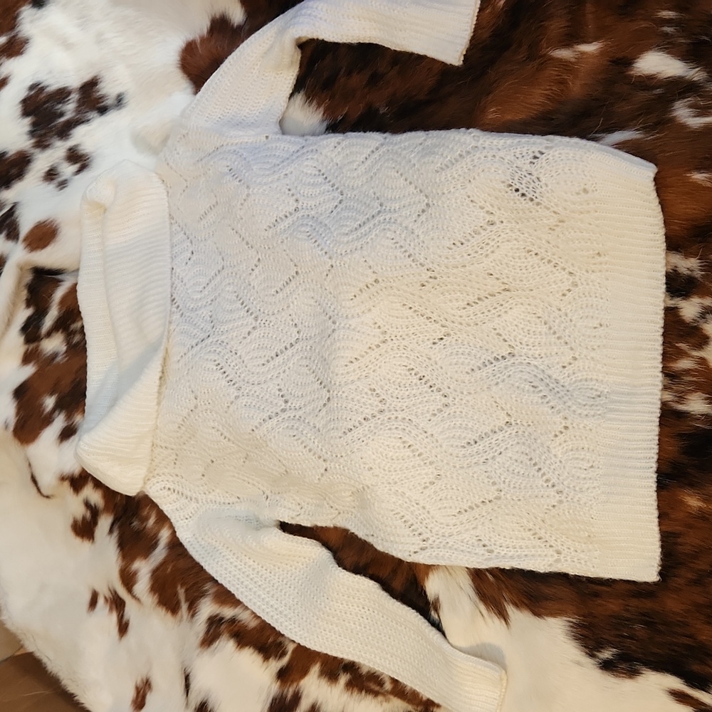 Suzy Shier Sweater Sz Small